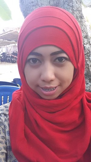 #Nafeesa #Pashmina #Hijab #MyStyle #RedColor #AcerLiquidJade