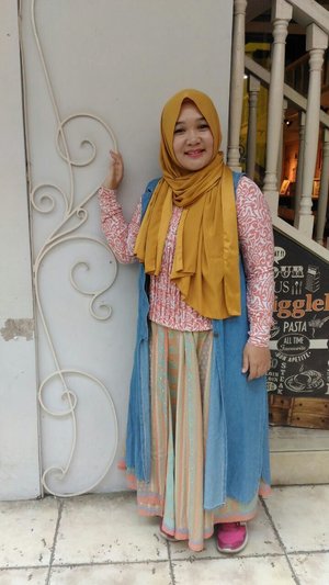 Casual hijab #ootd #hijab outfit by teh ivonne. So colorful and fresh 😍