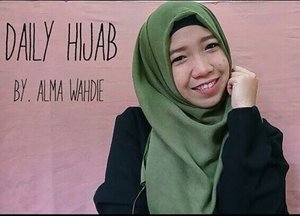 They call it "Jilbab Paris".
It's very easy to use and has many colors to choose.
.
.
Even though there are many other kinds of hijab materials nowadays, Paris still one of my daily hijab.
.
.
#hijab #ootd #clozetteid #clozettehijab #jilbabparis #daily #dailyhijab #favorite #almawahdie #loveandshare