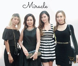 Attending @miracle_clinic "Timeless Beauty with Double V-Shape" 
On frame with my beauties on black & White tone..😎
Thank you for the invitation @inekewidjaya 😘
More about the event check out my instastory.. #clozetteid #cotd #blacknwhite