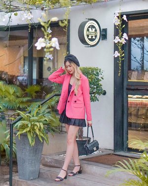It’s just me, being a little extra on Wednesday 🥰

🥼 @jolie_clothing 
📸 @wisnuandreson 
.
.
.
#Torquisewear #Clozetteid #BloggerSurabaya #Surabaya BeautyBlogger