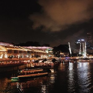 📷 #Singapore Night view~
#abellinSG 
Time is clicking..... #instagood #instamood #instadaily #instalike #igers #life #tagsforlikes #photo #ClozetteID #cotd #bestoftheday #jj #beauty #fashion #blogger #tflers #webstagram