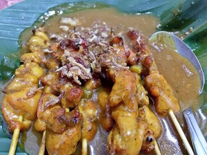 Another plate of Satay Padang. And this one comes with chicken meat.
#ClozetteID
#StarClozetter