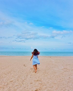 Blue sky and tanned skin. Should I ask for more? 🌊🌊🌊
📸: @marischkaprue ❤️
#thejournale #thejournalejourney #clozetteid #explorebangka #enjoybabelisland #pesonabangka #pesonabangkabelitung #pesonaindonesia #wonderfulindonesia #exploreindonesia #pangkalpinang