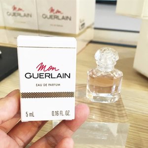 This 5ml @guerlain Eau de Parfum is just too cute to be true. 😍 You can get this mini one for free. Come to their booth ONLY 'till tomorrow! 🤗
@clozetteid #MonGuerlain #ClozetteIDXGuerlain #Clozetteid