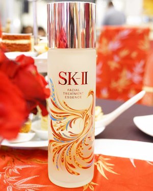 Anyway, grab your limited edition SK-II FTE Suminagashi Phoenix here at main atrium of Central Park Mall! The packaging is so beautiful. 😍✨ #SKII#changedestiny#SKIIGifts#SKIICNY_ID#wanitaphoenix#ClozetteID#StarClozetter