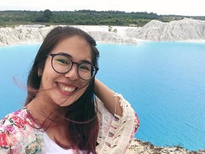 Good morning! Yesterday's view from Kaolin Lake was really breathtaking. So I present you one selfie I took while I went there. 😝
If anyone notice anything different about my smile, it's because I just got my teeth bleached last Friday at @smileconcept_id. 👄👄👄 Thanks to the lovely dentist @windasasmita.
#ClozetteID #StarClozetter