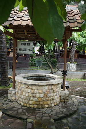 Sumur tua di Restoran Istana Nelayan.
#ClozetteID
#StarClozetter