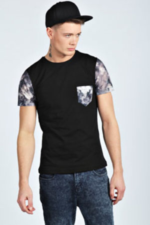 Pocket and Sleeve Floral Print T Shirt at boohoo.com