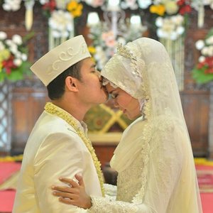 Alhamdulillah 😊😊
.
.
#wedding #akadnikahmuslim #muslimah #syari #walimah #clozette #clozetteid #clozettedaily #monday #morning #halal