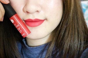 This super easy-to-glide-on lip cream is from @absolutenewyork_id in shade of #Alv10 Pin Up. Full review will be on my blog soon! 💄💋 #clozetteid •
•
•
•
#ABSOLUTENEWYORKINDONESIA #AbsoluteNY #ANYxClozetteIDReview #ClozetteIDReview #ClozetteID #beautyblogger #beautybloggerindonesia #bblogger #bloggerbabes #indonesiabeautyblogger #indobeautygram #makeuplover #makeupjunkie #makeup #lipstickjunkie #lipcream