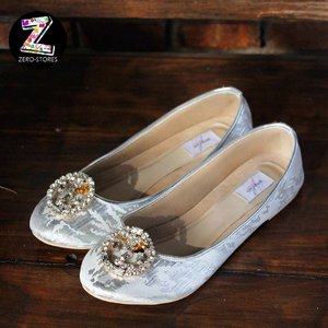 SALVIA SHOE CLIPS .

IDR 75RB / pasang .

Jadikan sepatu / sandal polosmu jadi FASHIONABLE ,
1 SEPATU buat SEGALA EVENT? Pake SHOE CLIPS aja .

SHOE CLIPS dapat digunakan di sepatu, sandal, tas, dompet, baju serta hijab :) .

For order contact us via :
Line : @zero_stores (pake @)
Bbm : D286434E
Email : zerostoresid@gmail.com

Or 
Order in our webstore : www.zero-stores.com .

#zerostores #jualshoeclips #shoeclips #klipsepatu #sandal #sepatu #trusted #clozetteid  #ootd #sandalpitabali #shoe #shoesclipper #clipper #clippershoe #clip #clips #charm #popit #popitscharms #ittaherl #myittaherlshoes #ittaherlshoes