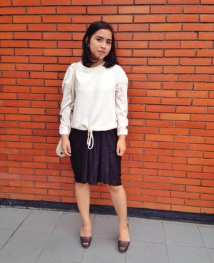 Smart Casual Black & White for working outfit #AcerLiquidjade #Blackandwhite 