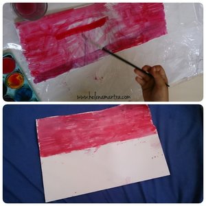 Hari ke-29
29 Maret 2017 (Yay, menuju finish #30harimain)

Membuat bendera Indonesia, yuk!
Ambil kertas karton putih berbentuk persegi panjang.
Lipat menjadi dua bagian memanjang.
Lukis dengan cat air warna merah hingga merata.
Mumpung panas cepetan dijemur.
Tadaa...buka lipatan kertas dan jadilah bendera Indonesia yang terdiri dari warna merah dan putih.

Aktivitas ini mengasah kecerdasan kinestetik.

#TeamSherIbu #30harimain
.
#momblogger #lifestyleblogger #updateblog #helenamantrastory #blogger #clozetteID #family #lifestyle #health #playidea #kids #montessori #montessoriplay #homeschool #idebermain #parenting #homeschooling #mommyblogger #kidsofinstagram #likesforlikes