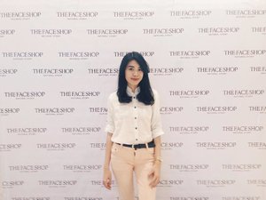 I'm at THE FACE SHOP Yehwadam Lauching Event 🌸 .
.
.
.
.
#thefaceshopid #yehwadamlauching #clozettexthefaceshopid #clozetteid #beautyevent #beautyblogger #beautytalk_indo #ootd