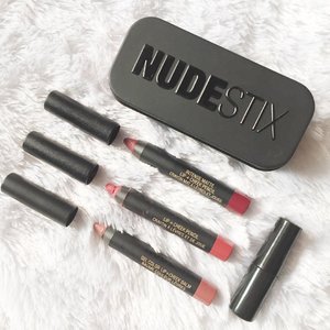 It’s been a while since @nudestix has launched in @sephoraidn ❤️ btw, for everyday look I’m choosing ‘sin’ (liat aja sampe udah penyok wkwk). Once again congrats ya @taylor_frankel see you when I see you again 😘 #nudestix #clozetteid