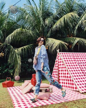 Never been this happy in my life. Not because I went for a picnic today, nor all that happened today. But because the countless amount of blessing, and for this I am grateful.
.
.
.
#clozetteid #mood #fashion #art #fashionpeople #fashionpeople #fashiondesigner #fashiondesignerindo #fashiondesignerslife #ootd #ootdindonesia #ootdindo #fashionblogger #blogger #bloggerstyle #fashiondiaries #summer #picnicday