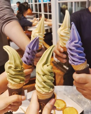 Last friday in 2018. End the night with officemates. 2019 we are so ready with deadlines! Lol....#icecream #officemates #fridaynight #2019