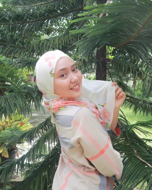 Bulat memang
_
Tags: #whitetone #hijab #woman #morning #bloggerperempuan #clozetteid #beauty #indonesia #beautybloggers #smile #asian #indonesian