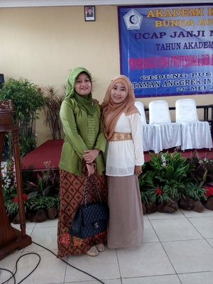 #HOTD #CapingDayAKBA #Sharing to be Midwife #Taman Anggrek Indonesia Indah