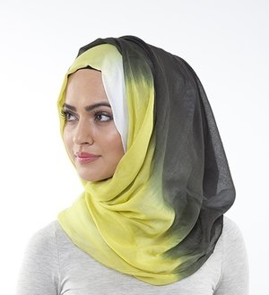 3 tone hijab kayak gini masuk ke warna baju apa aja haha.. Pic source : pinterest.
