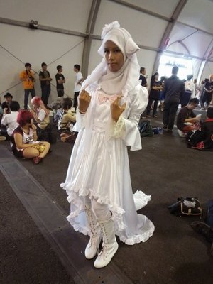 lolita hijab cosplay