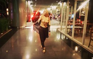 The happiest people don't have all the best, they just make the best of what they have. ❤😊😊❤
.
.
.
#Smile#Jakarta#jakartahariini#photooftheday#aroundtheworld#clozetteid#hotd#ootd#ootdhijab#ootn#outfitoftheday#imwearing#style#hijabstyle#everydaymadewell#hijab#mystyle#myoutfit#batik#lovebatik#hijaboftheday#instastyle#todayimwearing#fashion#streetstyle#fashiondaily#lifestyle#selfie#selfmade