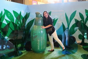 Had such a good time yesterday at @innisfreeindonesia 1st anniversary!💚.#BeautyGreenTea #GreenTeaSeedSerum #HydrationStation #HappyInniversary #InnisfreeIndonesia #clozetteID