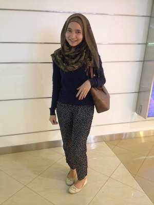 Who says hijab girl cant be casual and trendy? :D #AcerLiquidJade #ClozetteID