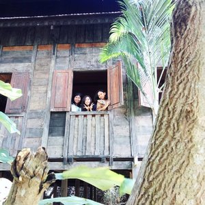 Habis jumpa fans di Toraja.

#jalanbarengvina #vinasinbali
.
.
.
#toraja #home #window #green #tamannusa #tamannusabali #visitindonesia #visitbali #smile #potd #latepost #clozetteid