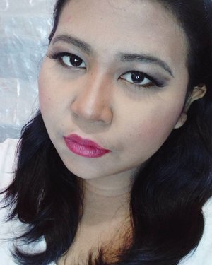 The party won't start without red lipstick. 💋

#lookbyvina
.
.
.
#makeup #makeupoftheday #motd #makeupfreak #makeupgeek #fotd #faceoftheday #lookoftheday #lotd #selfie #balibeautyblogger #smokeyeyes #purplesmokeyeye #contour #clozette #clozetteid