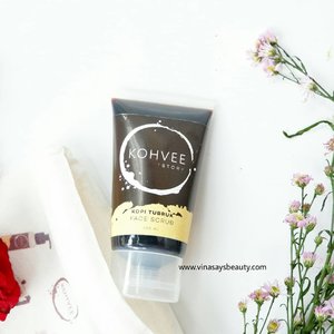 My favorite coffee scrub from @kohveestory! ☕

Click link on my bio for more. 🐣

@beautiesquad 
#vinasaysbeauty
#vsbxkohveestory
#kohveestory
.
.
.
#beautiesquad #bsxkohvee #bs1stgathering #bskejogja #clozetteid #nightroutine #cleansing #skincare #cleansingoil #coffee #motd #makeupoftheday #faceoftheday