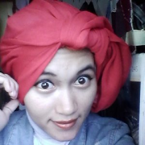 Ramantic turban.
Tutorial ada d blogku.
http://vyieiriani.blogspot.com/2014/10/tutorial-hijabromantic-simple-turban.html?m=1

#hijab #hijabtutorial #CLOZETTEID #bloger  #beautybloger  #blogerindonesia  #vyieiriani