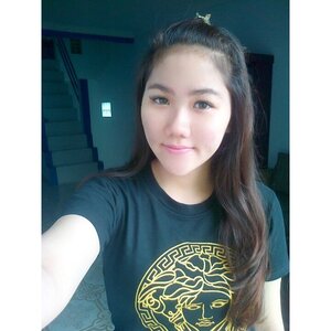 Self portrait of me ♥
#selfie #selfies #selca #makeup #clozetteid #potd #fotd #motd #likeforlike #instafamous #instagood #beautyblogger #bbloggers #asian #girls #studiomakeupid #7daysincolors