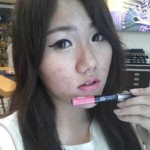 Try this lip color and you'll fall in ♥only at @makeupforeverind
Store in @plaza_indonesia ^^
#aquarouge #kissproof #waterprooflipstick #makeupforever #plazaindonesia 
#selca #selfie #girls #asian #bblogger #beautyblogger #beautybloggerindonesia #blogger #indonesianbeautyblogger #clozetteid #clozettedaily #instabeauty #instagood #instafamous #makeup #beauty