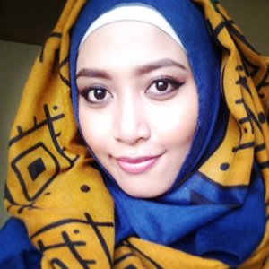 Sneak peek of today's project with @daffahijab , do love all your collection so much btw....
Cant wait to see the final result.... Coming soon.... ♥♡♥ #sneakpeek #selfie #model #photomodel #hijab #hijabindonesia #clozetteid #indonesianbeautyblogger #fotd #ootd #project #daffahijab #hijaboftheday #smile