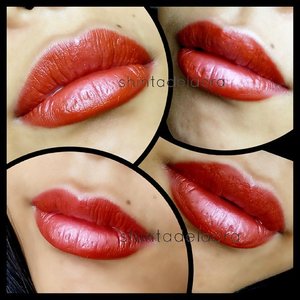 trying to be #kyliejennerlips ahahahadare to wear sexy blood red in three steps, #1 make the outline#2 fill the lip #3 dab a shimmer in the center of lower lip#done#ClozetteID #clozetteambassador #indonesianbeautyblogger #tutorial #lipoftheday #photooftheday #PhotoGrid