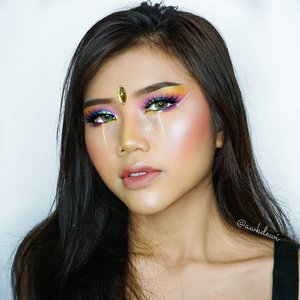 Rainbow Makeup Look*Recreate makeup lama 😂Tutorialnya nanti mlm/besok ya😁.Product use:Update soon#100daysofmakeup #indobeautysquad #makeupoftheday #clozetteid #tasyashoutoutfarasya #indobeautygram #ivgbeauty #makeupideas #festivemakeup