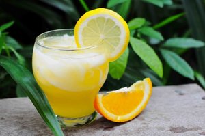 Lift up your energy in the morning with something fresh and healthy like this orange coconut smoothie! It's so easy, you can make it only in 5 minutes. 
First peel off the oranges, and cut them into chunks. Don't forget to remove the seeds. Then put the orange into blender and add coconut water. Blend it up! 
Strain the juice and serve it in glasses. Add some young coconut meat and mint leaves for garnishing. Serve! 
Easy, rite? Drink it and enjoy the flavor of tropical islands.. 🌴

#oranges #clozetteid