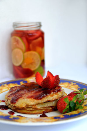 Morning breakfast, banana pancake with organik strawberry jam and infused water. Kindly click my story as someone who 'makan sebanyak apapun tapi tak bisa gemuk' http://bit.ly/sarihj1 #sarimeals #food #foodporn #foodie #clozetteid