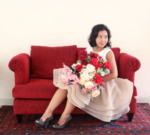 I had so much fun doing a Valentine-themed photo session :)
I love everything romantic, dressing up, and of course, flowers!
See more on my blog: https://thefashionapprentice.com/2016/02/13/happy-valentines-day/