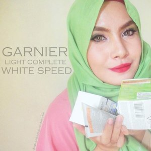 Blog Updated : @garnierindonesia Light Complete White Speed ❤❤❤ bener ngga sih mencerahkan wajahku? So far my favourite is the scrub! Wajah jadi fresh, bersih dari residu make up dan yg terpenting harganya terjangkau. Visit my blog duapuluhtujuhdesember.com yaaa.... hatur nuhun! #bbloggers #beauty #beautybloggers #garnierid #clozetteid #clozettedaily #hijab #fotd #skincare #sponsoredreview
