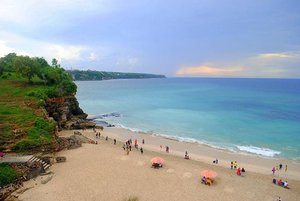 Bali, my dreamland. #bali #dreamland #klapa #pointofview #holiday #vacation #travelling #travelblogger #traveller #blogger #clozetteid #clozettedaily #beach #paradise #indonesia #nikonD3000 #bluesky #duapuluhtujuhdesember
