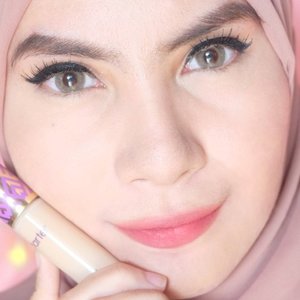 @tartecosmetics Shape Tape Contour Concealer for acne prone skin? Read my review on my blog ❤ www.duapuluhtujuhdesember.com #tarte #tartecosmetics #bbloggers #beautyvlogger #beautyblogger #indonesianbeautyblogger #bloggerbabes #starclozetter #vlogger #clozetteid #clozettedaily #fdbeauty #concealer #beautyreview #fotd