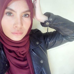 Bengeut ✌ #happymonday #fotd #clozettedaily #clozetteid #hijab #bbloggers