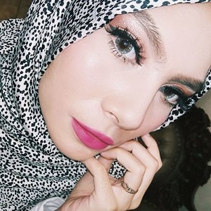 Lashes 👌 @getthelookid yuk ikutaan @nonahikaru @anah_ofisuredii @gracesitumorang  #superstarme #bbloggers #indonesianbeautyblogger #makeupaddict #makeup #hijab #lorealparisid #lorealparis #fotd #clozettedaily #clozetteid #femaledaily #lashes