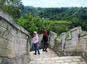 Janjang Koto Gadang (The Great Wall Of Koto Gadang) 👌 #exploresumbar #sumaterabarat #westsumatera #indonesiaitukece #indonesia #beautiful #beautyblogger #clozetteid #clozettedaily #travelling #travelblogger #traveller #backpacker #bestfriend