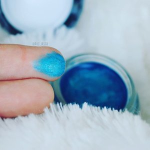 Read my thought about @maybellineina EYE STUDIO COLOR  TATTOO Cream Gel Shadow "Tenacious Teal" (www.duapuluhtujuhdesember.com) or 
http://www.duapuluhtujuhdesember.com/2016/02/maybelline-eye-studio-color-tattoo-24hr.html #maybelline #maybellinenewyork #maybellineina #creamshadow #colortattoo #recommended #eyeshadow #colorful #drugstore #makeup #clozetteid #clozettedaily #bbloggers #makeupreview #productreview #duapuluhtujuhdesember