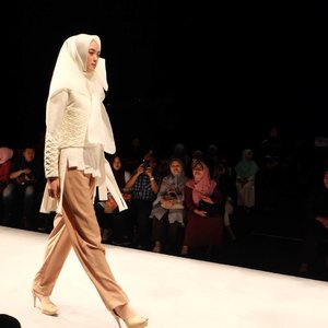 Muslimah Fashion Festival -  Indonesian Fashion Institute - @inggabia first show 💕💕💕
#clozetteid #muffest #muffest2017 #modestfashion #muslimfashionfestival #inggabia