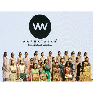 Warna Khatulistiwa by @warnatasku_indonesia
So inspiring.
#IndonesiaFashionWeek2017 #ifw2017 #warnataskuindonesia #warnatasku #warnataskuxifw2017 #celebrationsofculture